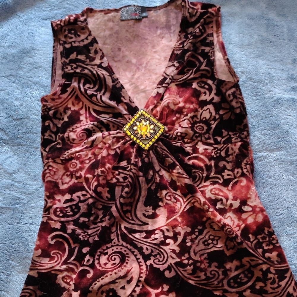 M&M'S Red and Black Asymmetrical Sleeveless Blouse